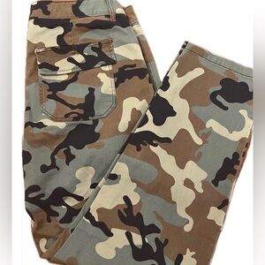 Sanctuary Camo Utility Pants – Soft Brushed Cotton, Size 30 NWT